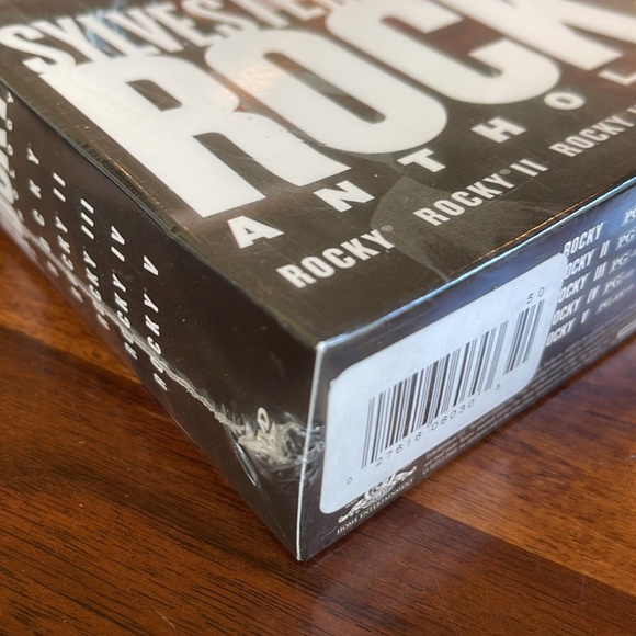 NEVER OPENED ROCKY SYLVESTER STALLONE MOVIE ANTHOLOGY DVD SET - ROCKY I - V - Picture 7 of 9